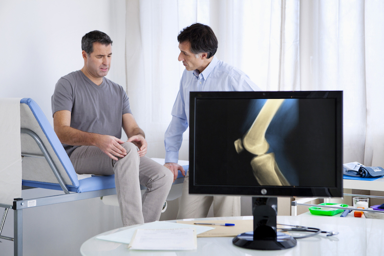 MAKO-assists-partial-knee-replacement