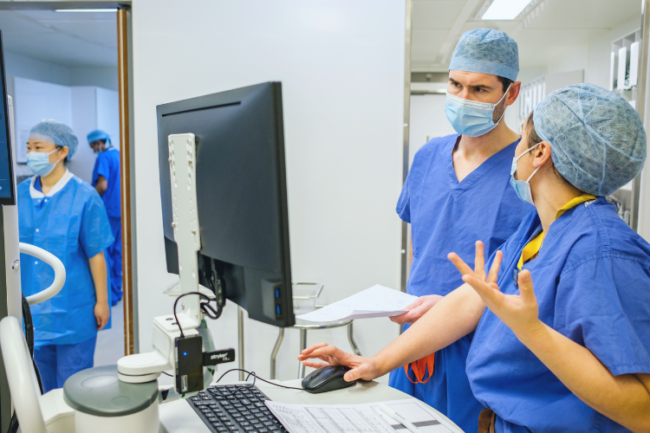 Hip replacement surgery Cambridge Orthopaedic surgeon Cambridge